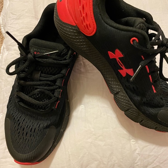 Youth Under Armour Charged Rogue 2 - Picture 2 of 8